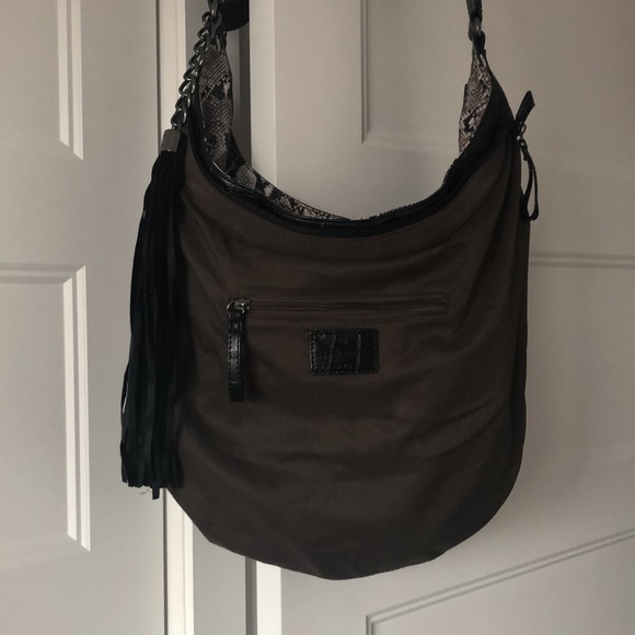 Snake print faux sueded handbag with rhinestones - Picture 4 of 8